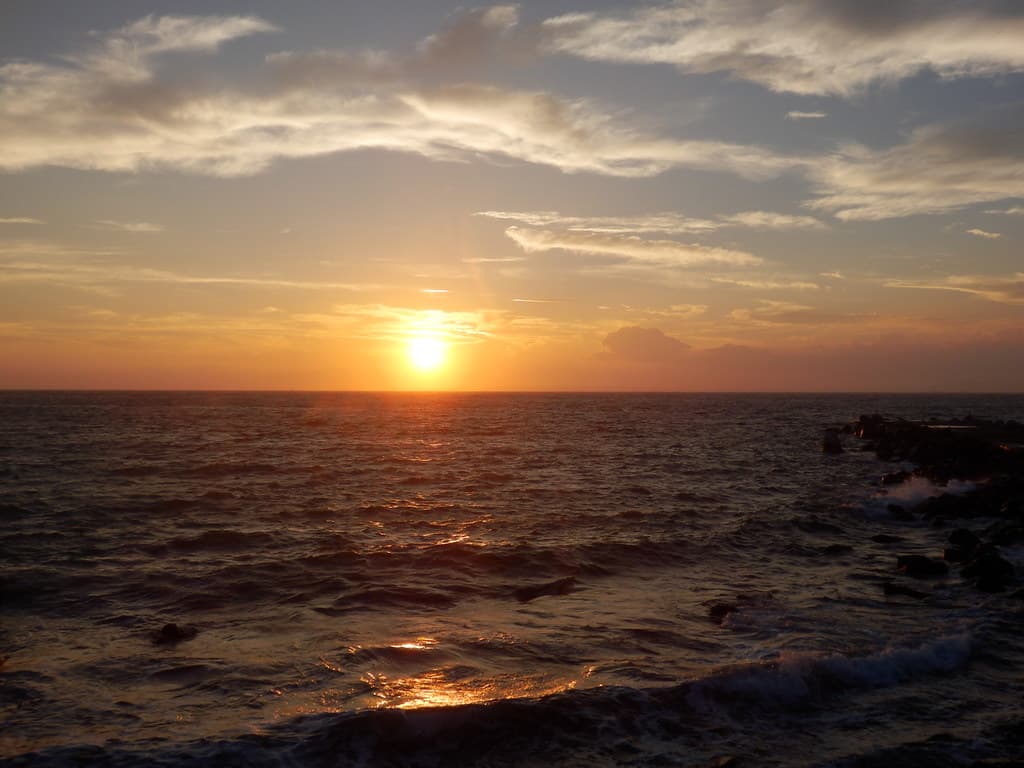 Hota Beach — photo by izunavi