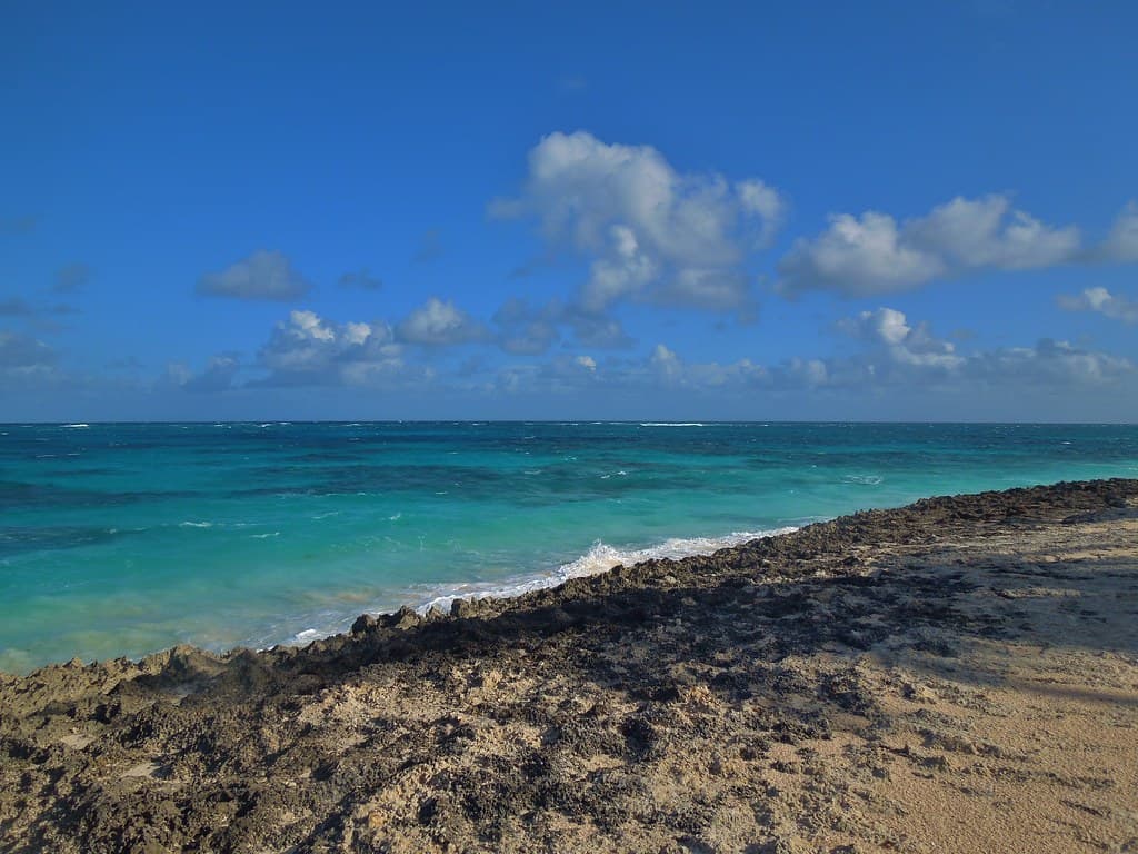 Tilloo Pond Beach — photo by meltedplastic