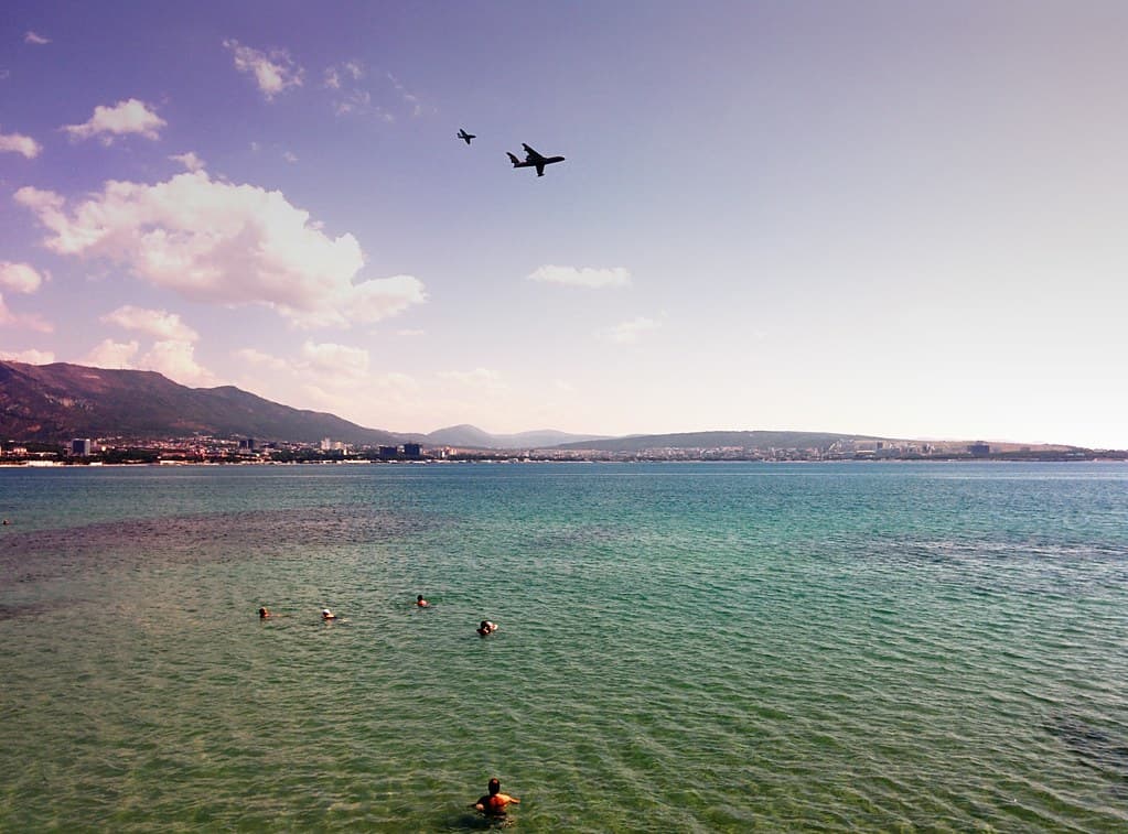 Fisherman’s Beach Golubaya Bukhta — photo by idea-saras
