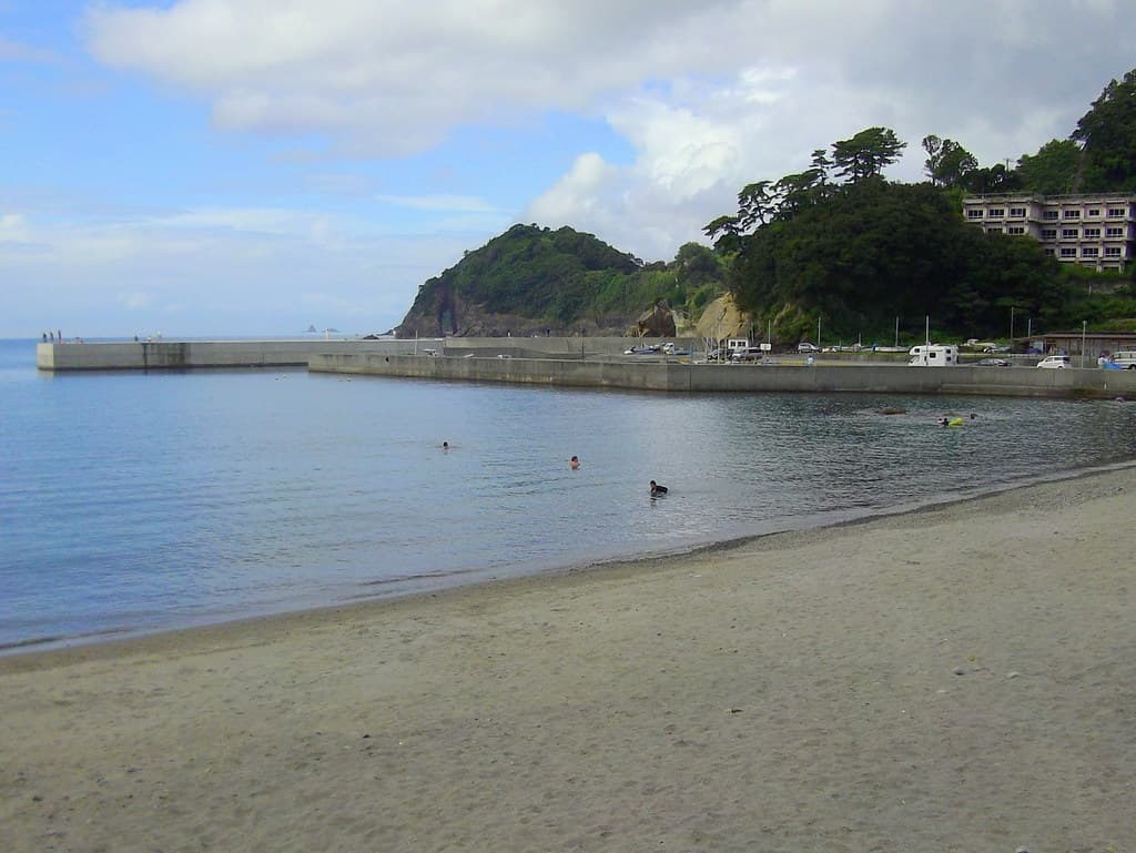 Iwachi Beach — photo by izunavi