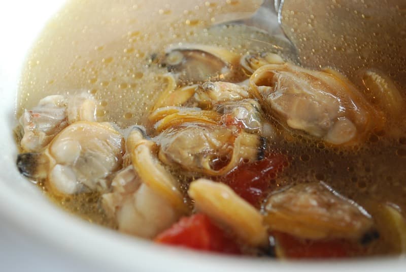 Steamer clams