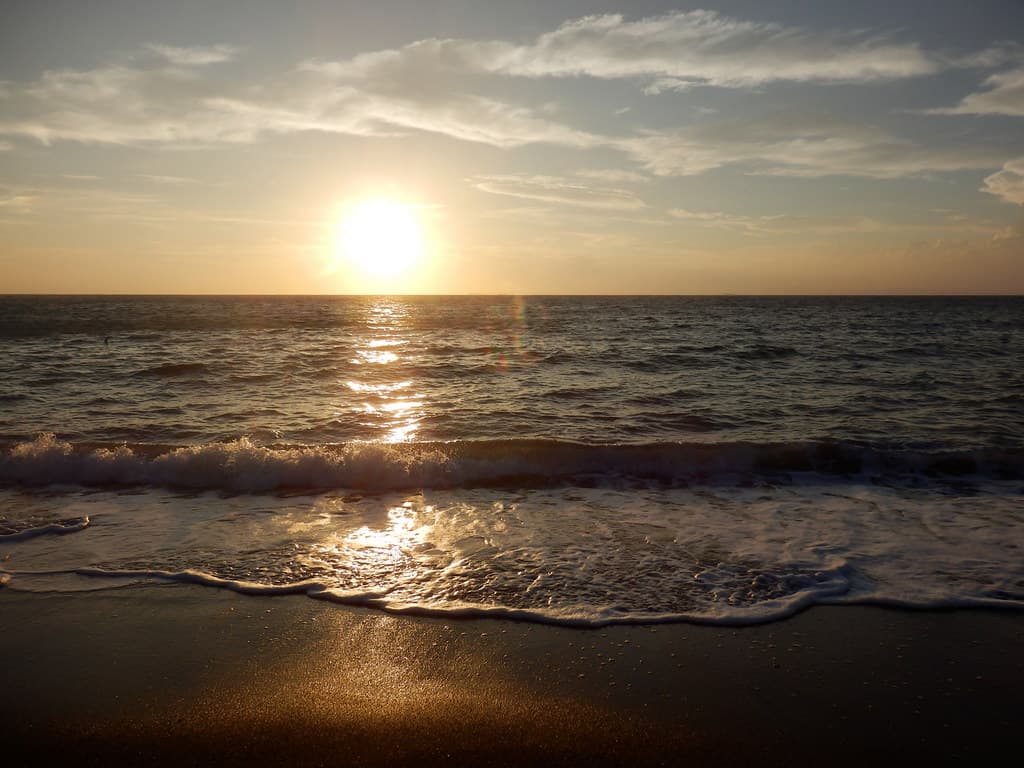 Hota Beach — photo by izunavi