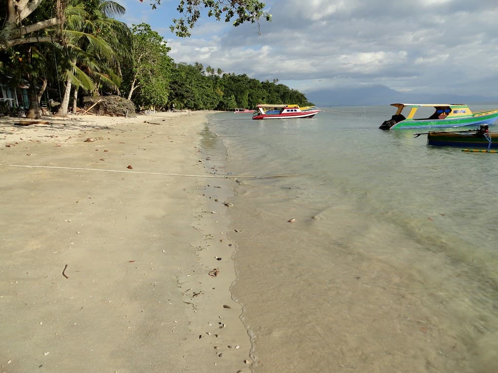 Pantai Liang, Pulau Bunaken, Sulawesi