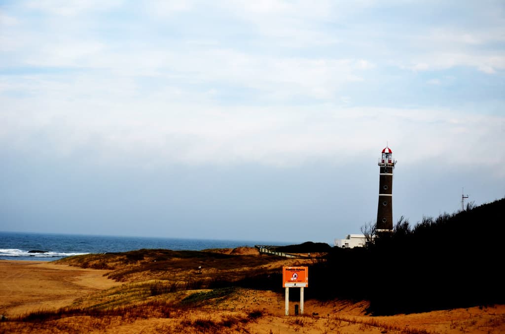 Playa Faro Cabo Blanco