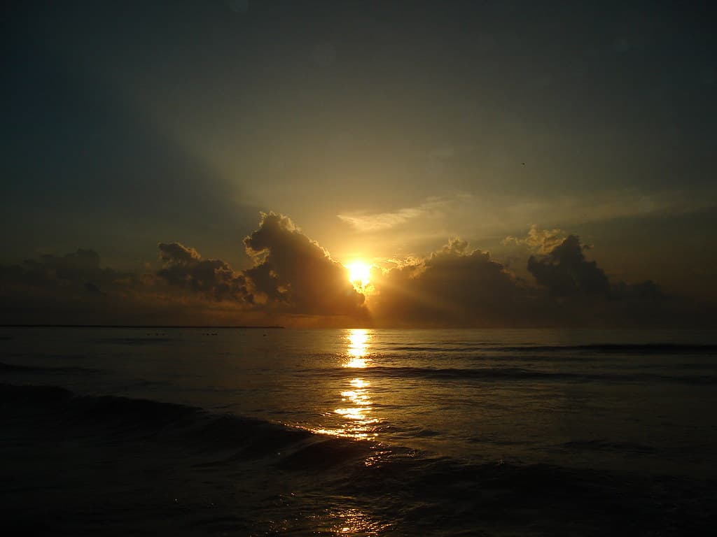 Playa La Pesca — photo by Emmanuel Faz