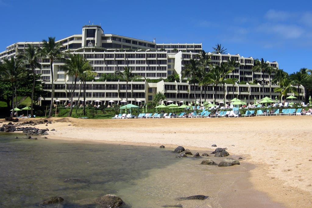 Kaua'i - Princeville: St. Regis Princeville Beach