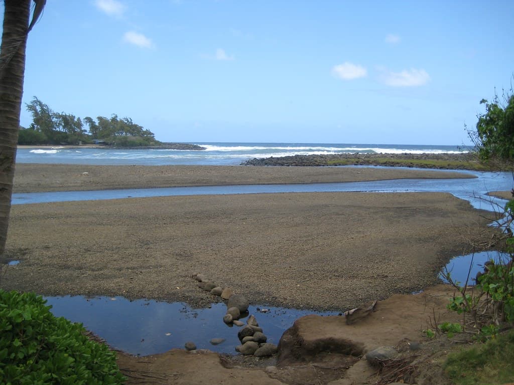 Halawa Beach Park, Moloka'i: Stream and Beach