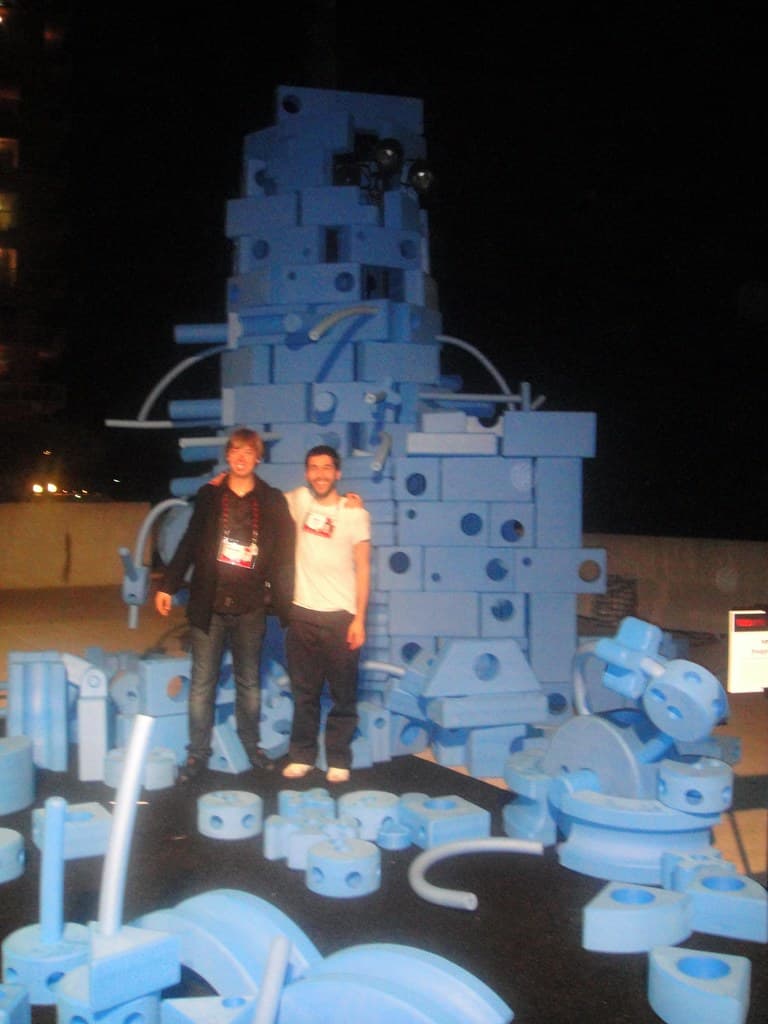 Ben Gulak & Cesar Harada in front of the 2010 TED fellow tower