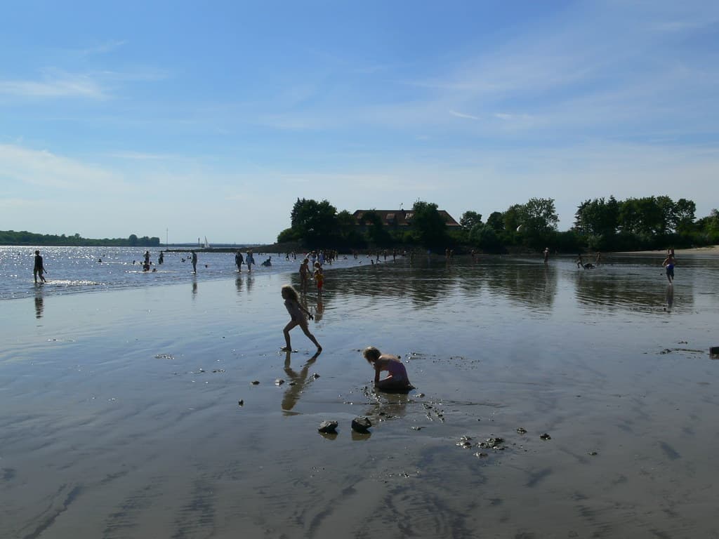 Hetlinger Schanze Beach — photo by www.publizieren-im-netz.de