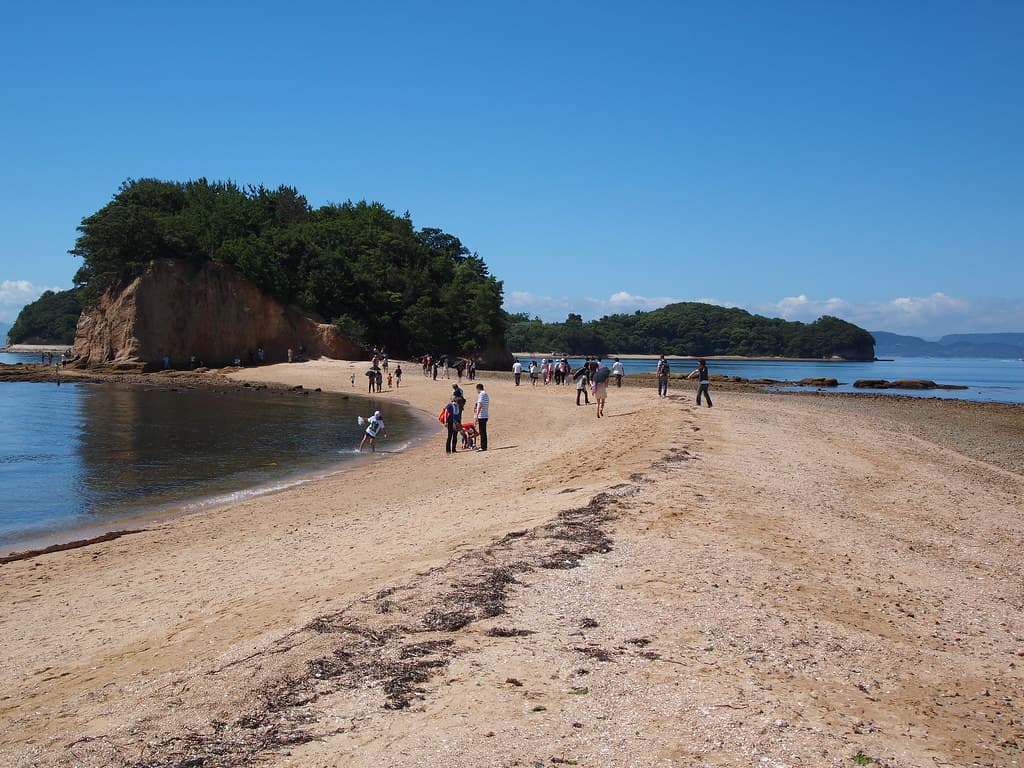 Otohime Beach — photo by Kentaro Ohno