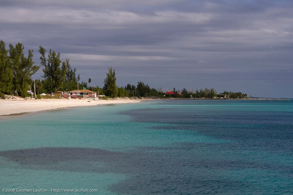 Lucaya Beach — photo by laullon