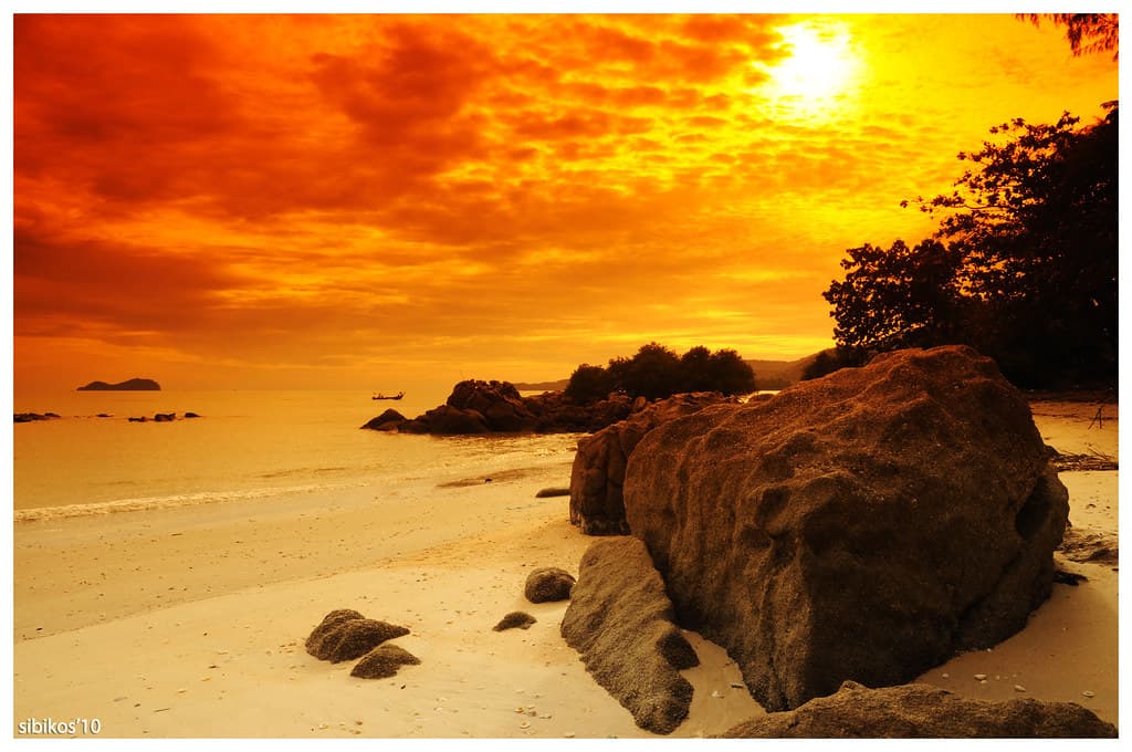 Pantai Esen — photo by sibikos