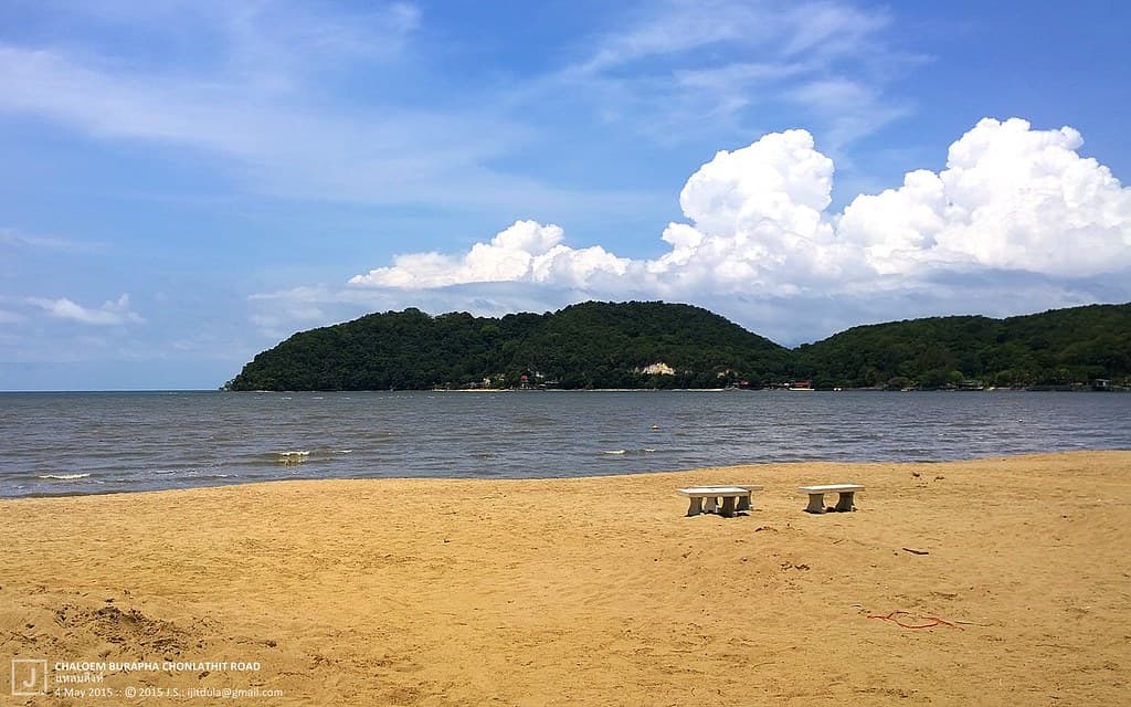 Laem Sing Beach — photo by J.Sundara