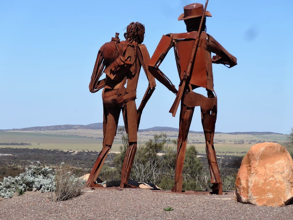 Kimba. Two stunning iron sculptures of explorer Edward John Eyre and his Aborginal companion Wylie.  Unveiled in 2011.