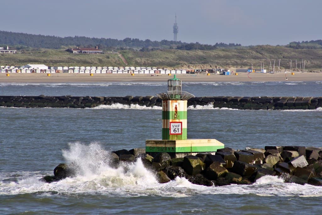 IJmuiden Hidden North Dunes — photo by AnetteWho