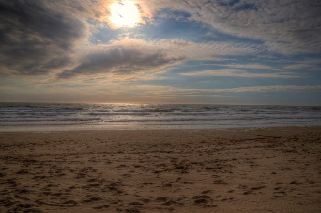 Huisduinen Beach — photo by blavandmaster