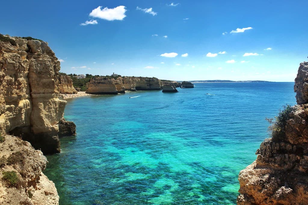 Praia de Benagil — photo by Rojs Rozentāls