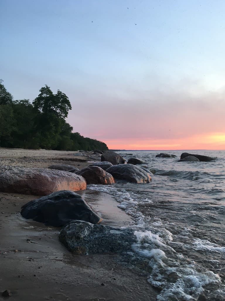 Ontika Cliff Shore Beach — photo by sergei.gussev