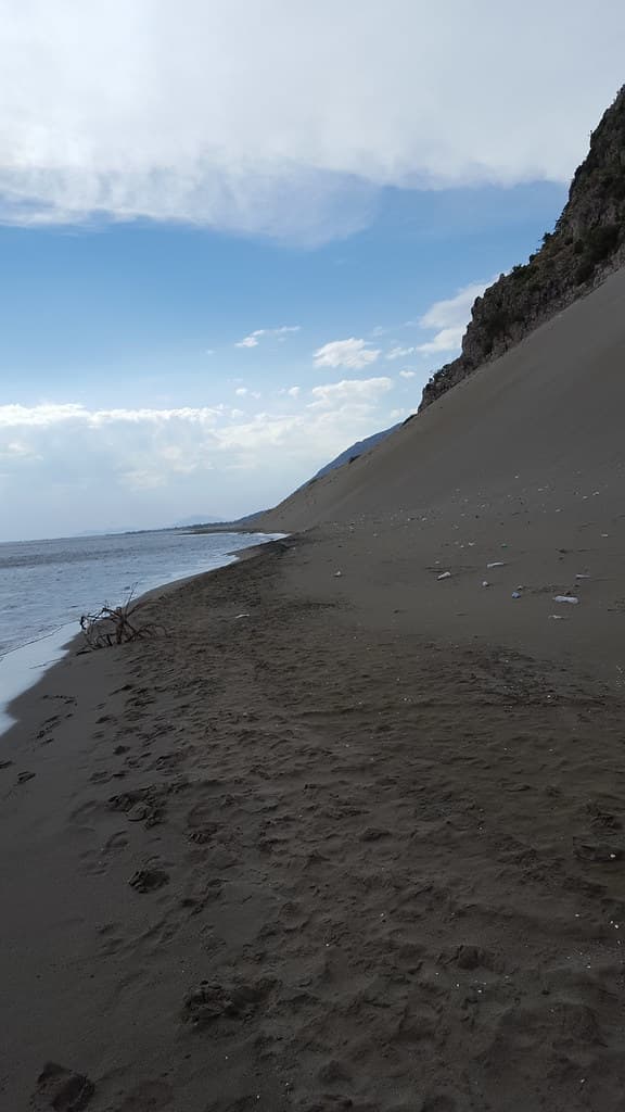 Rana e Hedhun Beach — photo by openstreetmap_albania