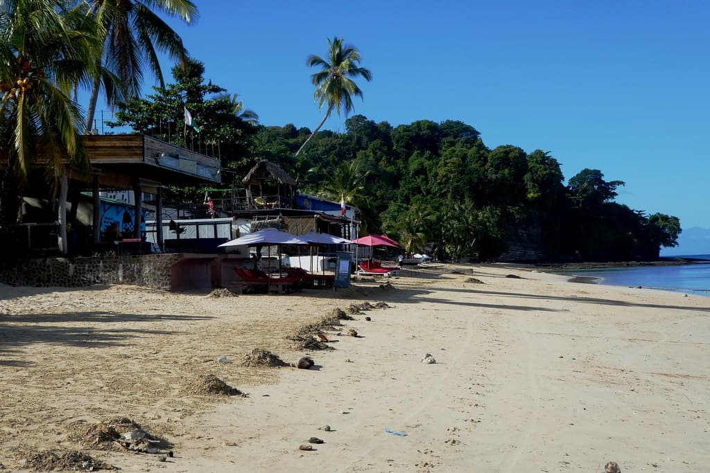 Ambatoloaka Beach — photo by harryandrowenaphotos