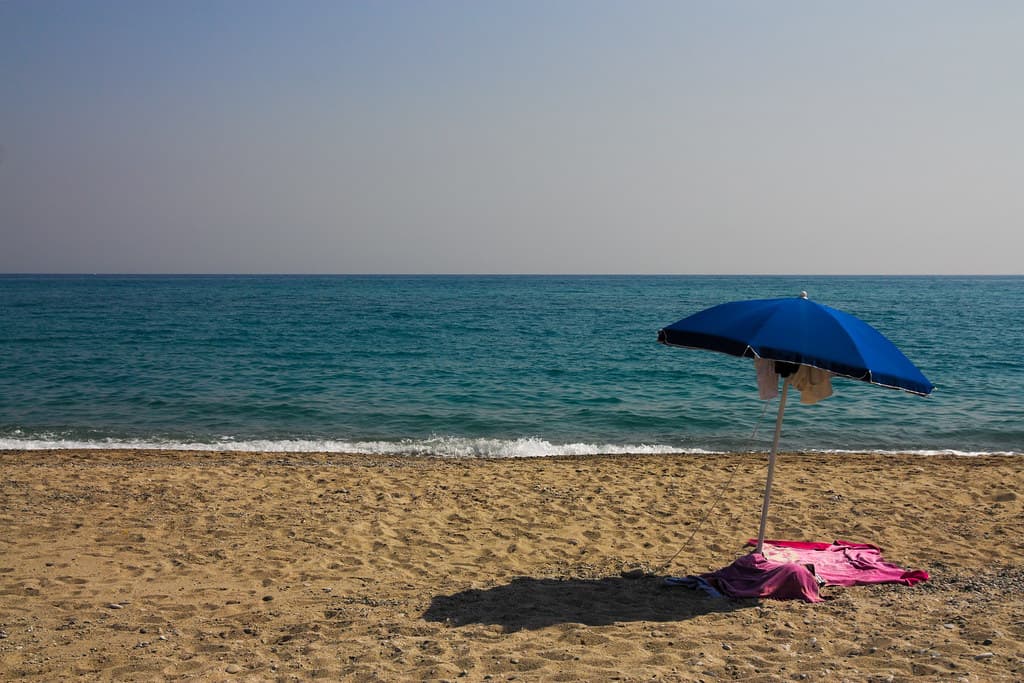 Roccella Ionica Beach — photo by Rafael Peñaloza