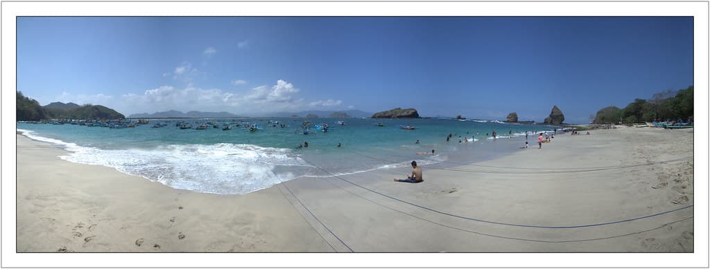 Pantai Tanjung Papuma in Java (Indonesia)