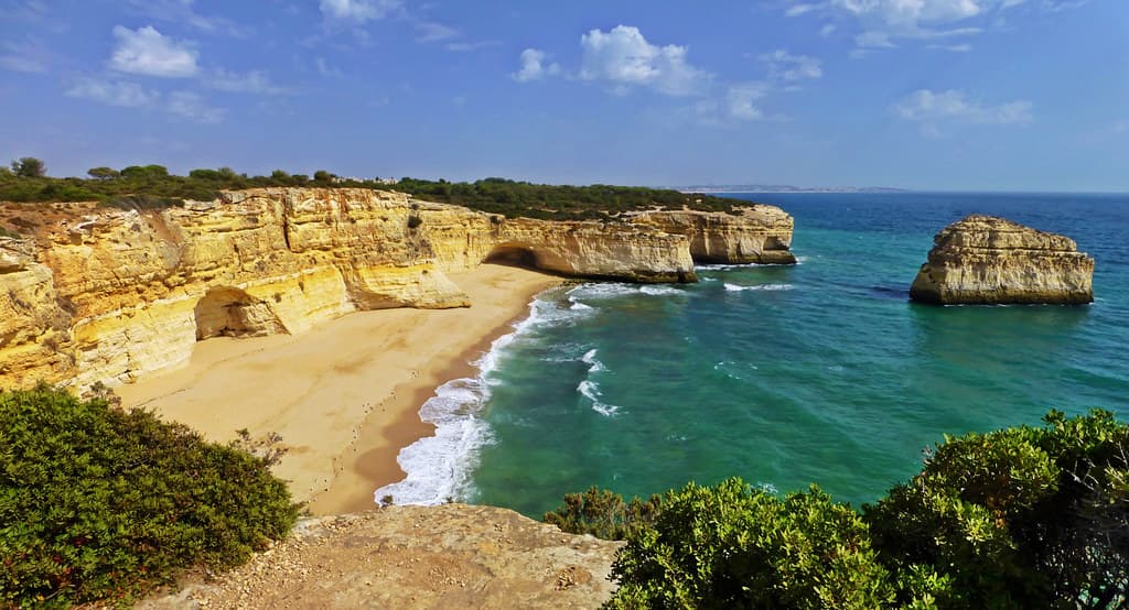 Praia de Benagil — photo by Cycling Man