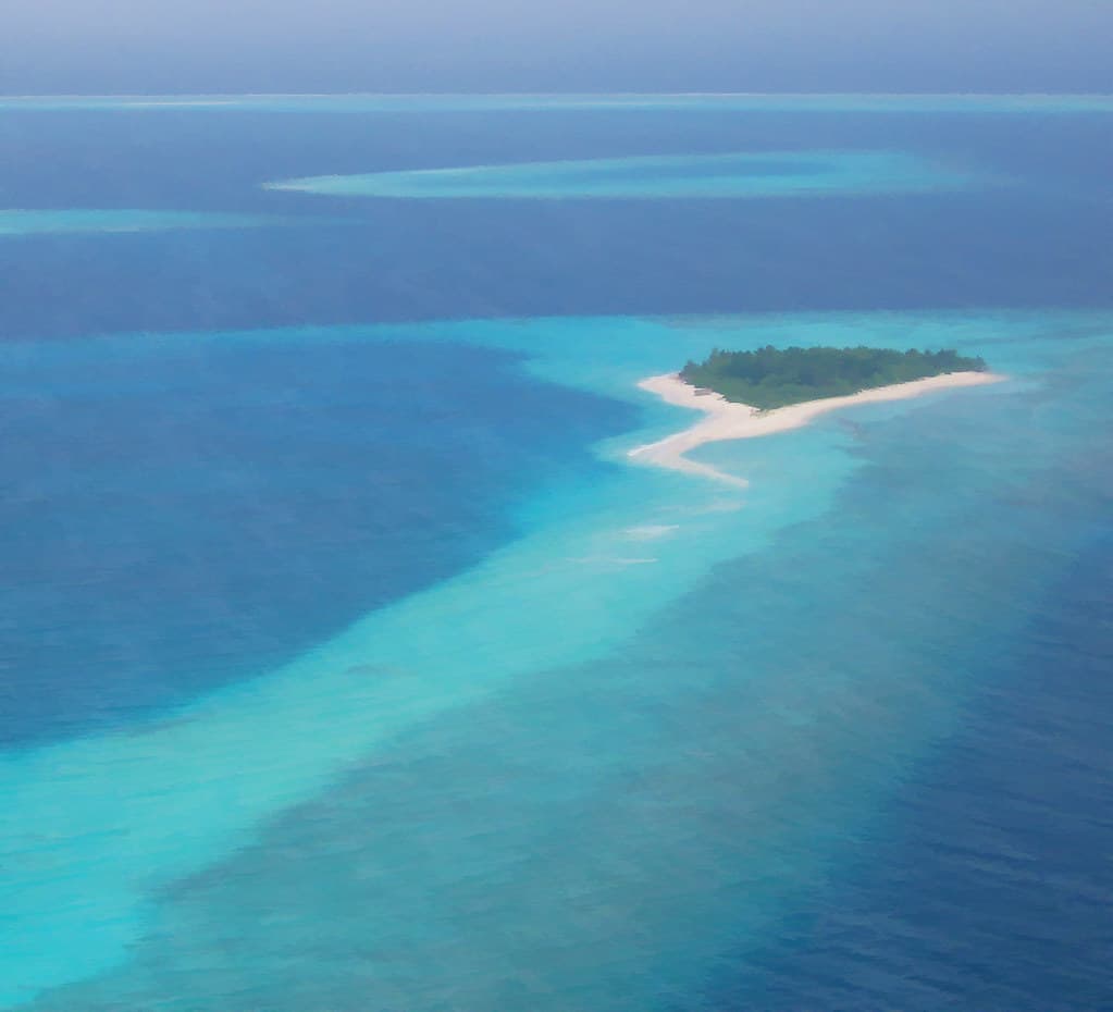 Kamadhoo Beach