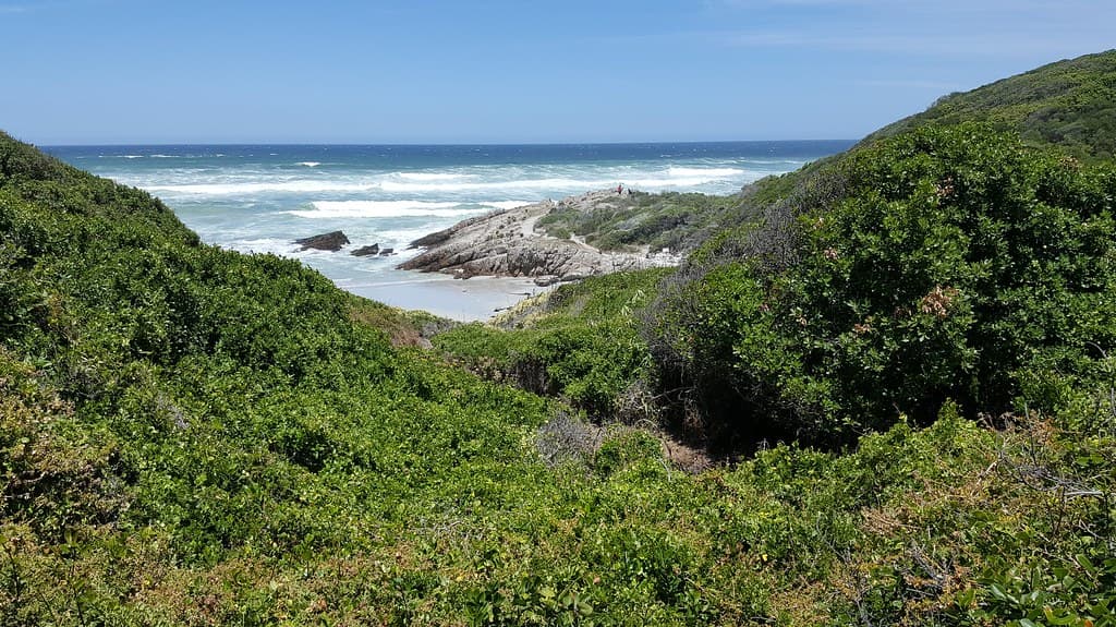Sandbaai Beach — photo by HelenSTB