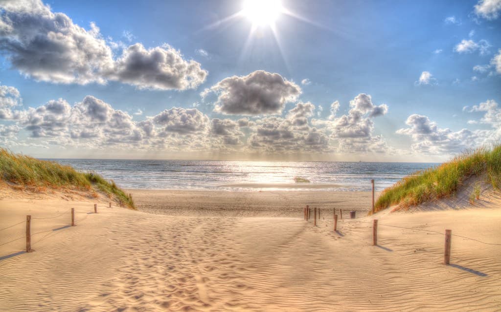 Callantsoog South Beach — photo by blavandmaster