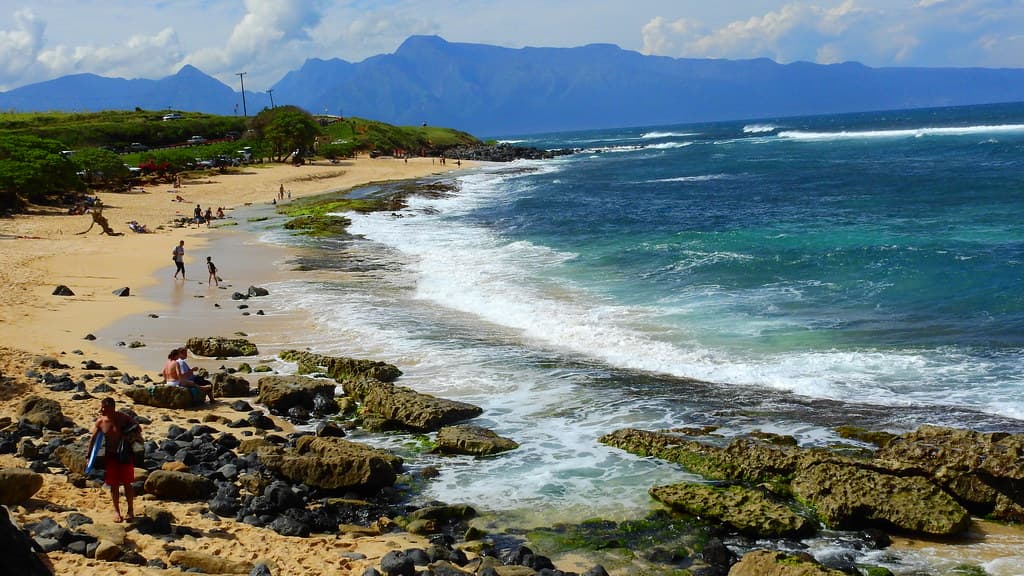 Surfing Ho'okipa Beach