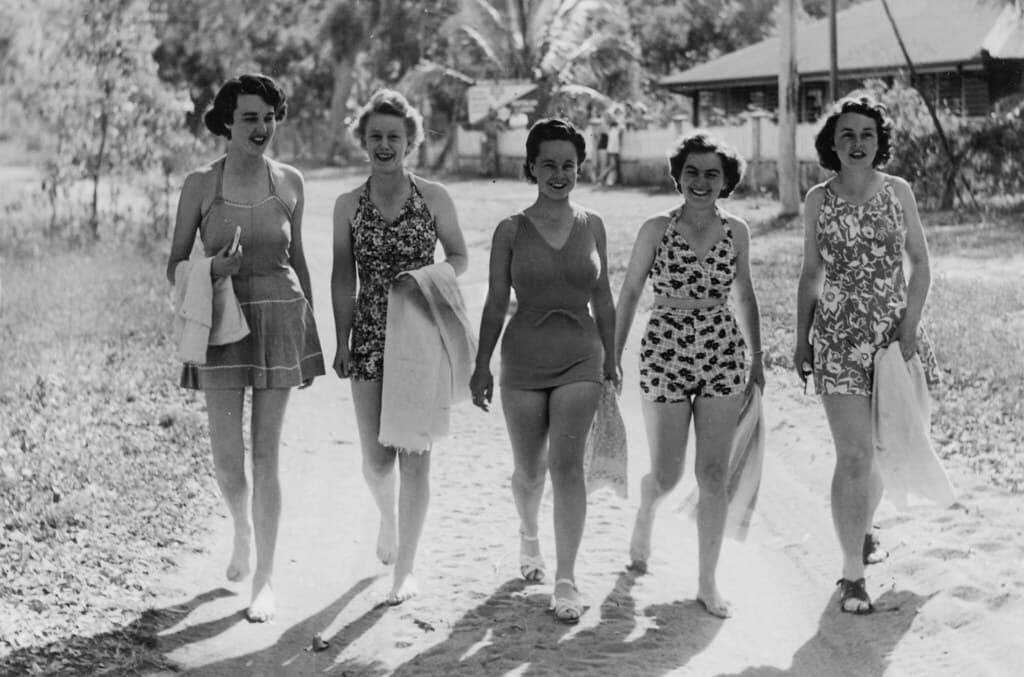 L E McDonald, L N Buchanan, H S Carrol, M Flynn and A Thomas off for a swim after they check in at the YMCA Service Club, Australian Comforts Fund and YMCA Rest Centre, Magnetic Island