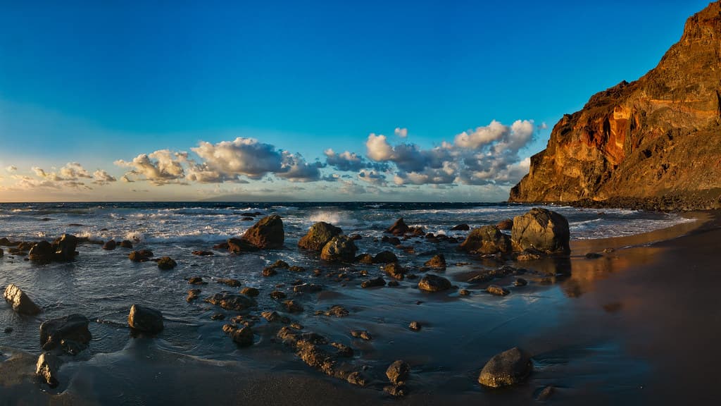 Playa de Vueltas — photo by Jörg Bergmann