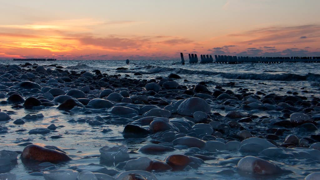 7th Kilometre Beach — photo by Victor NN