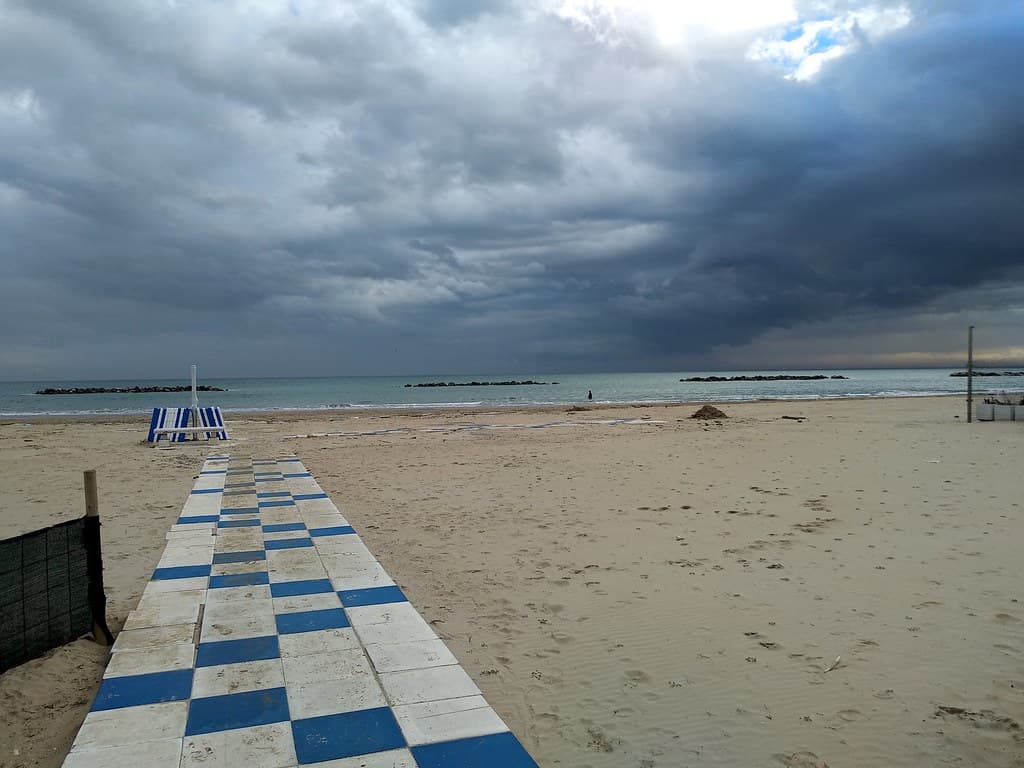 Porto San Giorgio Beach — photo by g i o v a n n i