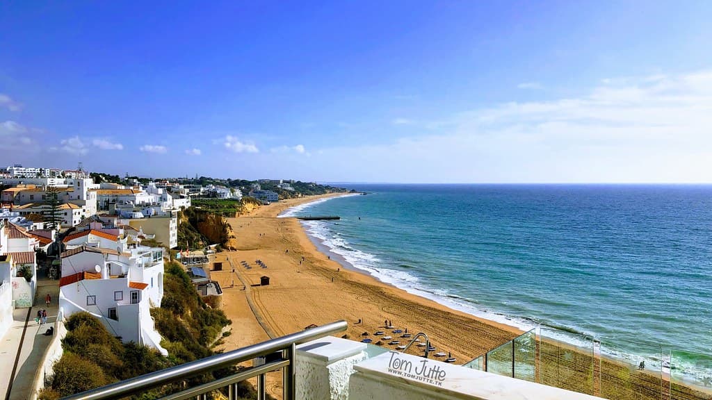 Praia do Peneco — photo by HereIsTom