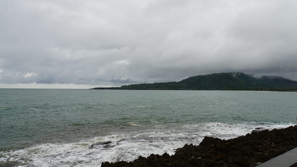 Playa Manglito — photo by Miguel Discart & Kiri Karma (Photos Vrac)