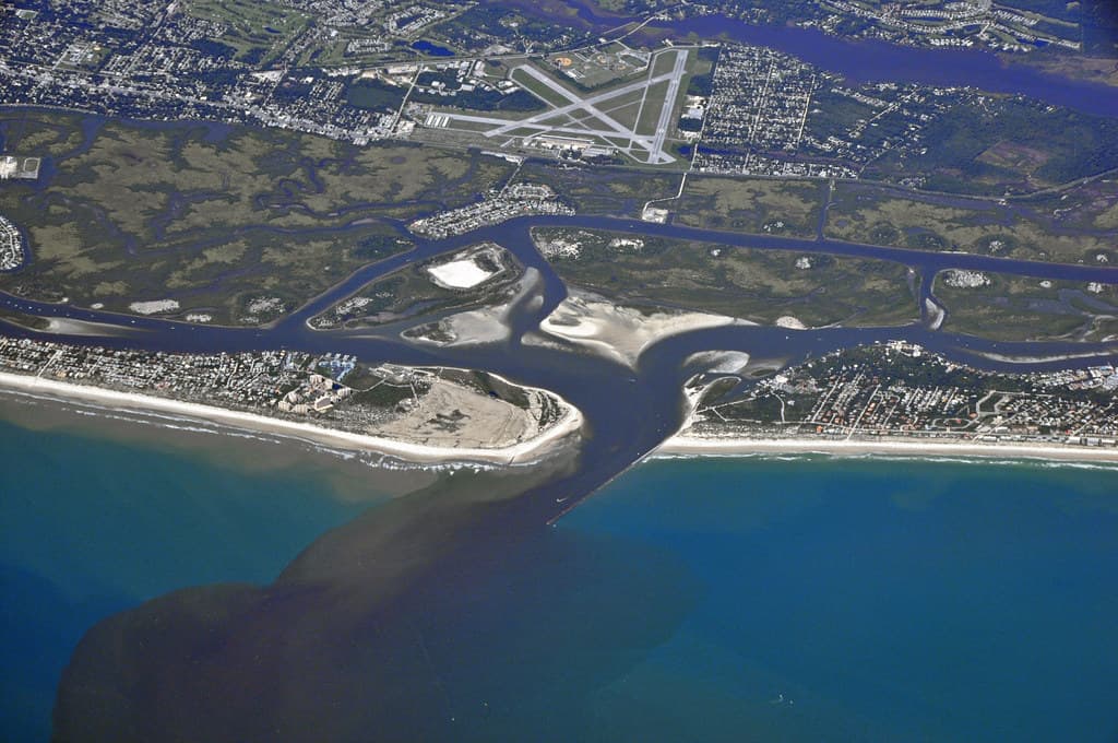 Ponce de Leon Inlet (New Smyrna Beach, Florida, USA) 1