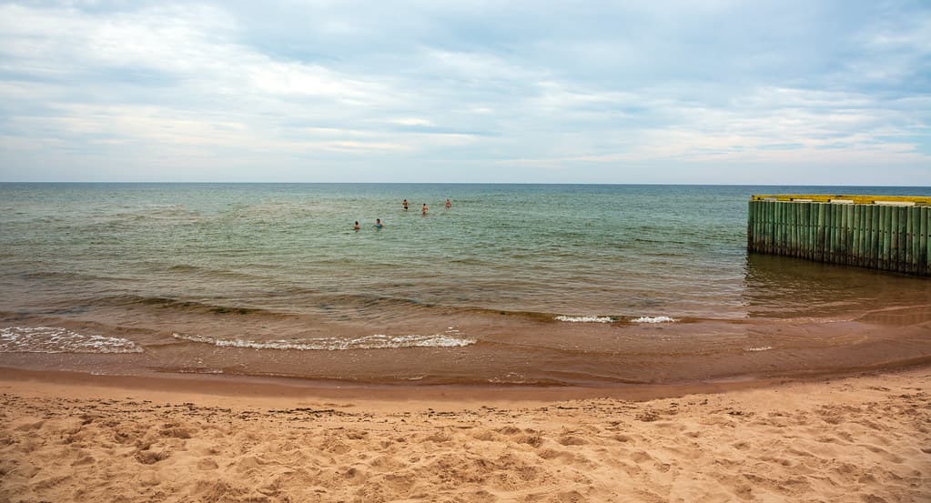 Annandale Beach — photo by Roman Boldyrev
