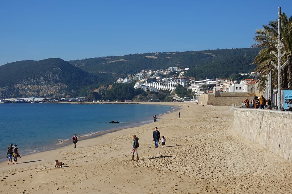 Praia da California — photo by hans pohl