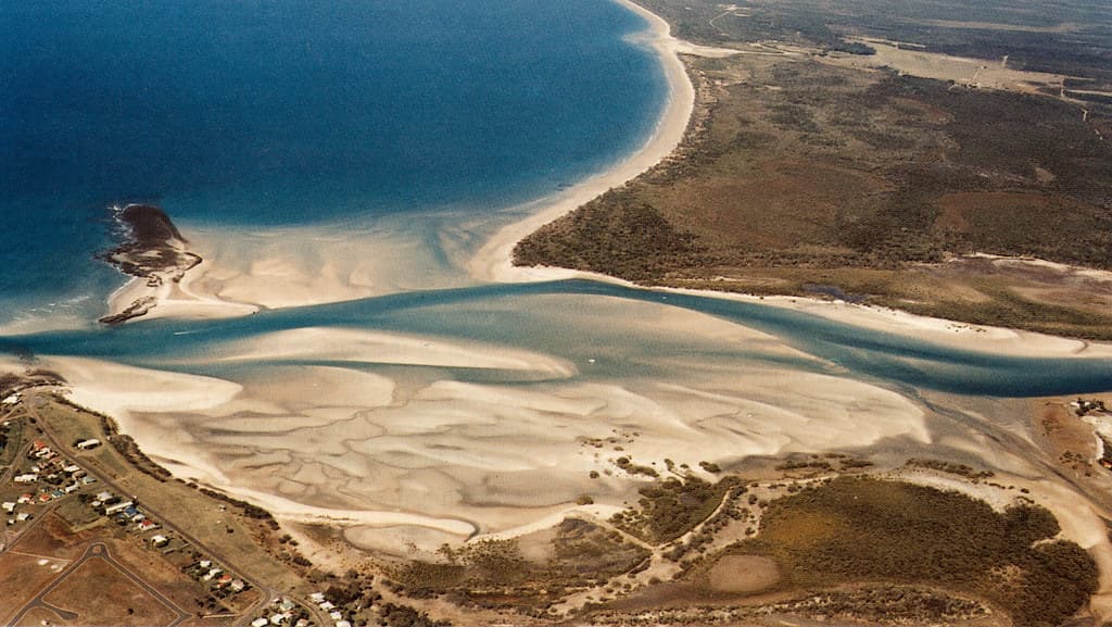 Looking south towards Coonarr Beach from above Elliott Heads ... Jan 1989