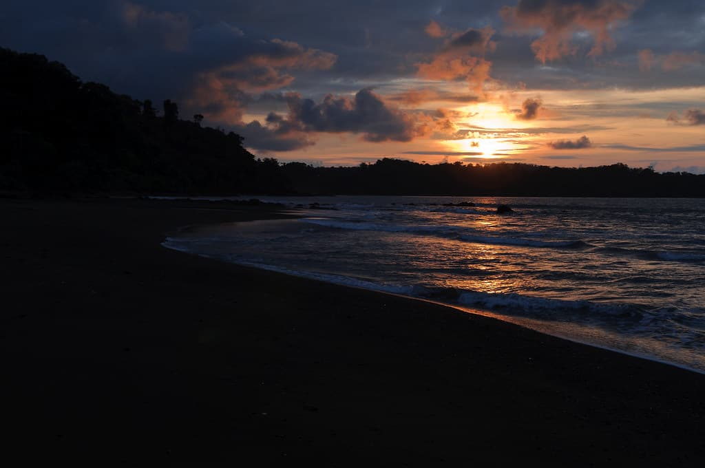 Playa El Bajo — photo by happy.apple