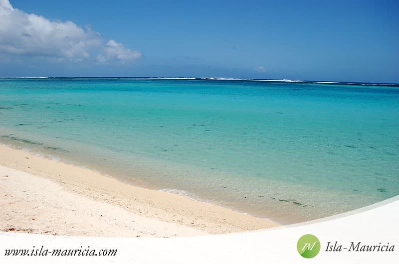 Le Morne Beach — photo by Dietmar Reigber