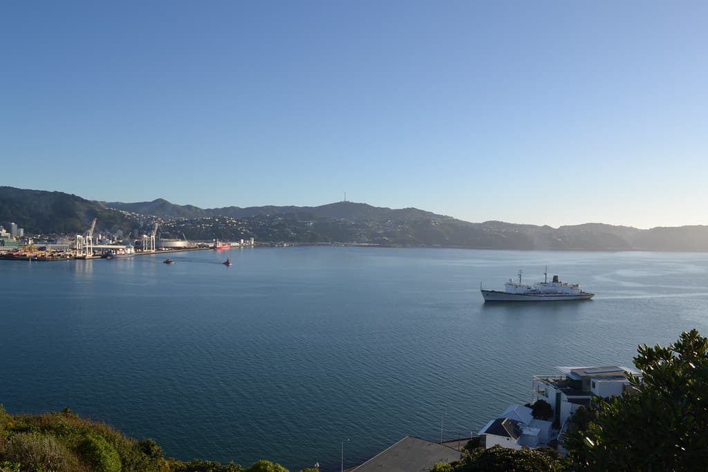 THE CALIFORNIA MARITIME ACADEMY’S GOLDEN BEAR ARRIVES IN WELLINGTON - Sunday 29, 2011.