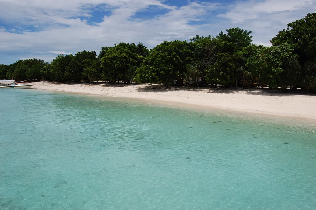 Pom Pom Island Beach