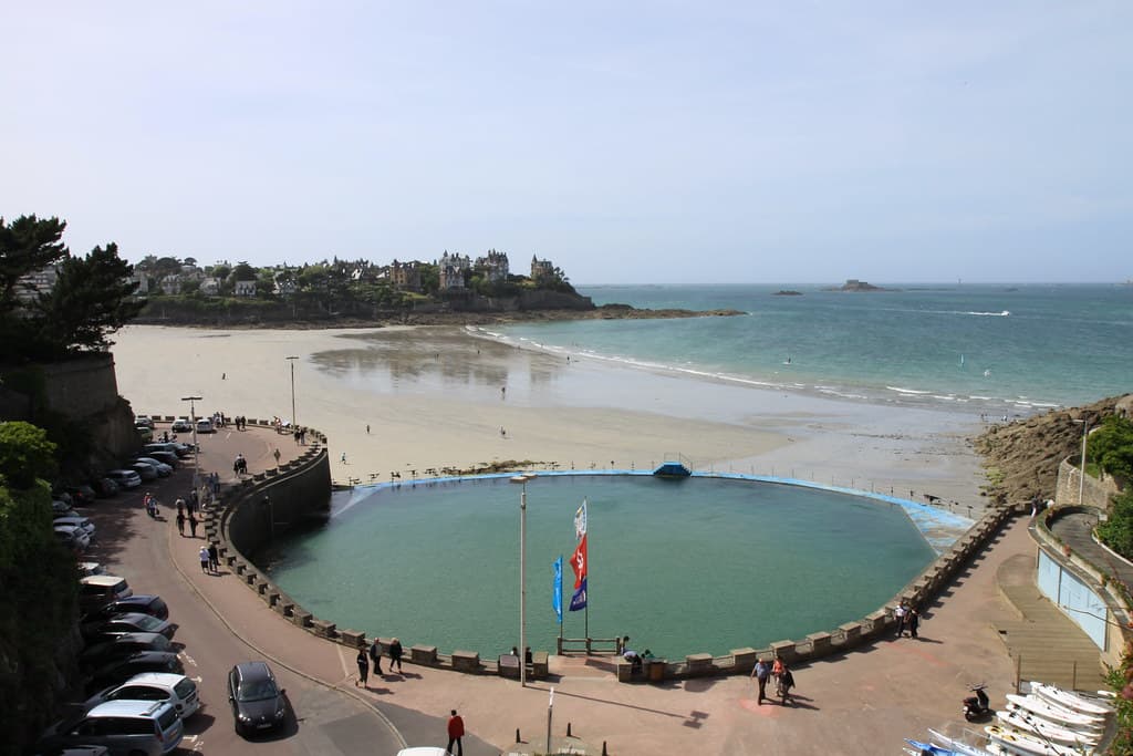 Piscine d'eau de mer, plage de l'Ecluse