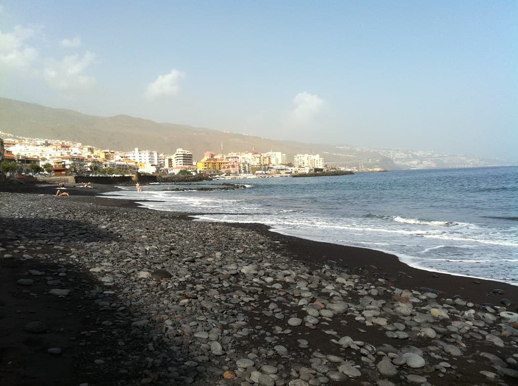 Playa de La Entrada — photo by pjaallan