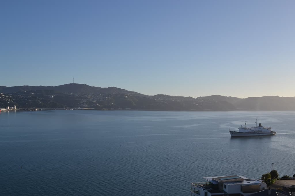THE CALIFORNIA MARITIME ACADEMY’S GOLDEN BEAR ARRIVES IN WELLINGTON - Sunday 29, 2011.