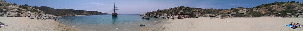 Mylopotas Beach — photo by Matthieu Y