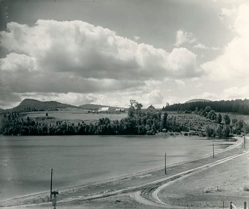 Road across "Evergreen Beach" (North Beach).  Toward Mt. Wheeler from Cemetery.  September 21, 1916.